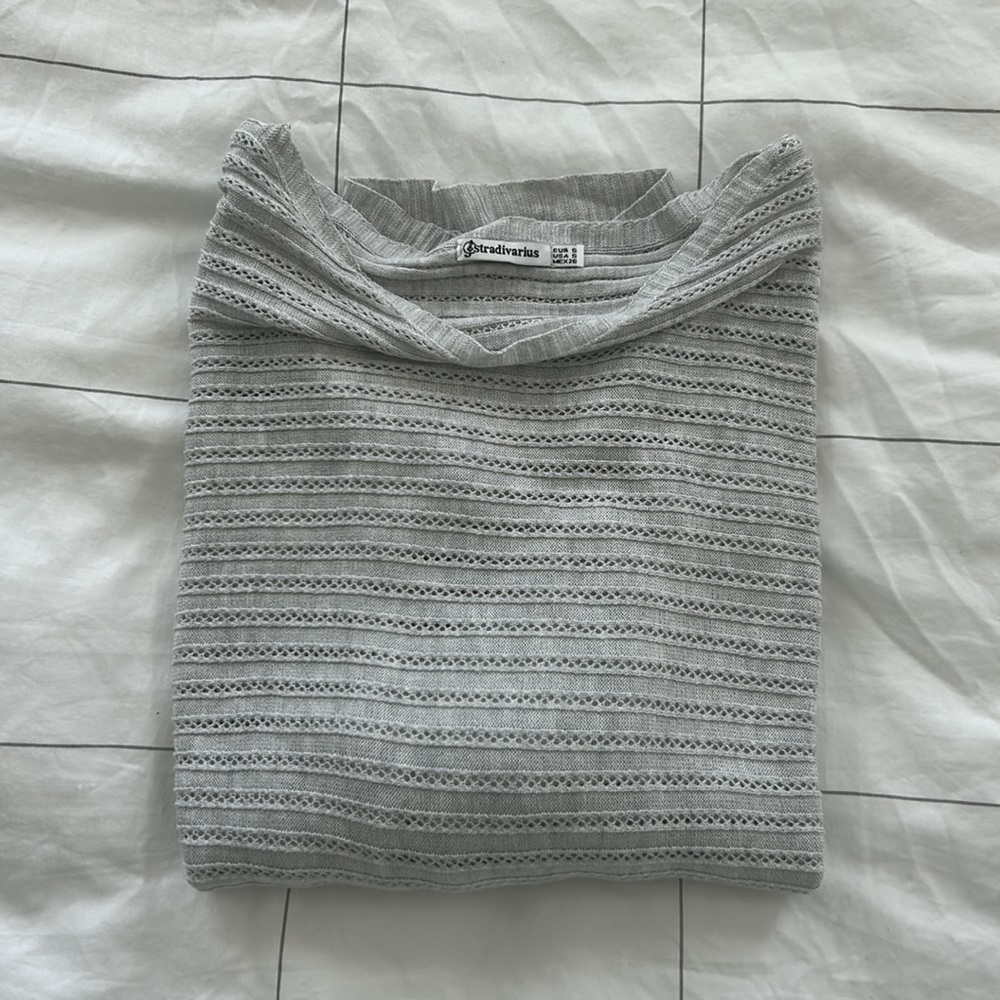Stradivarius Sweater